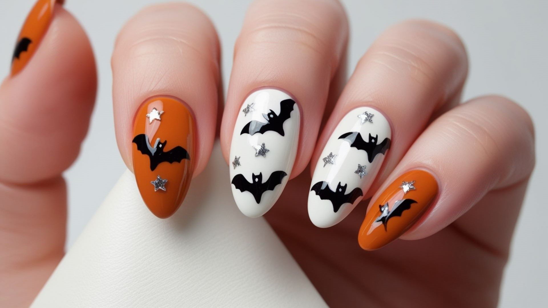 halloween maniküre 2024