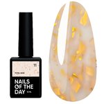 NAILSOFTHEDAY Potal Base Nr. 11 milchig mit Blattgold 10 ml