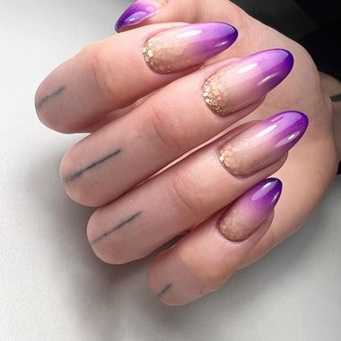 Фиолетовый маникюр (омбре с блестками)