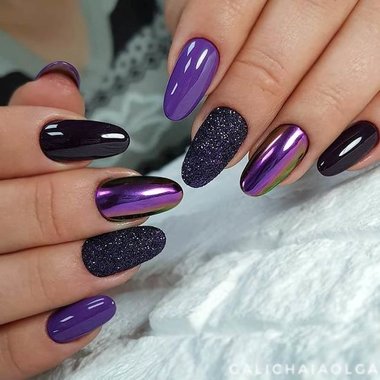 Purple manicure (metal with glitter)