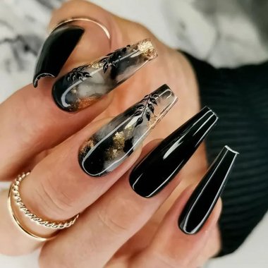Черный маникюр (эффект мрамора)