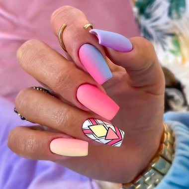 Весенний маникюр (разноцветный)