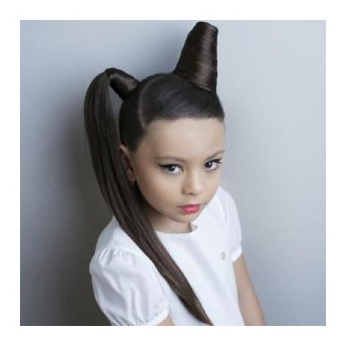 Children's hairstyle (Ponytails with tunnels)