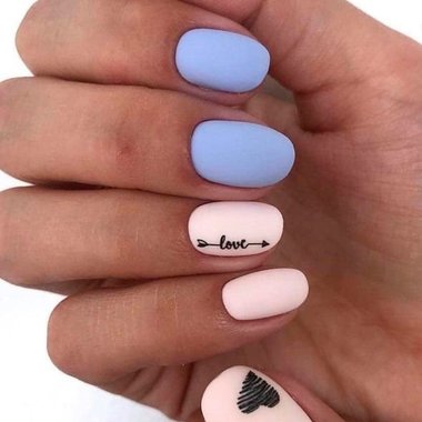 Manicure with inscriptions (Minimalism)