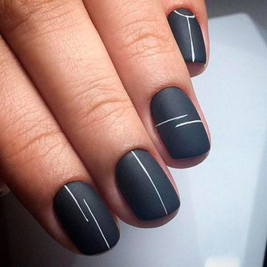 Minimalistyczny manicure (Geometria)