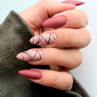 Minimalistyczny manicure (Pajęczyna)