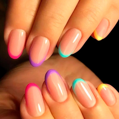 Зимний маникюр 2024 (Цветной френч)