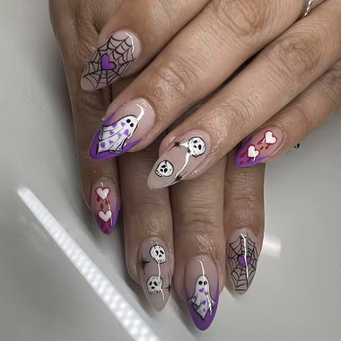Halloween Manicure (Cute Scary Stories)