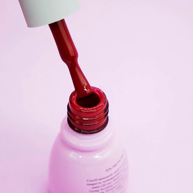 Gel polish Toki-Toki Lady in Red № 004 dark red 5 ml - Фото №2