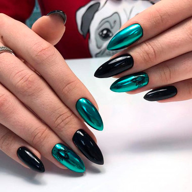 Зимний маникюр 2025 (Металлический блеск)