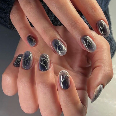 Manicure April 2025 (Liquid Silver)