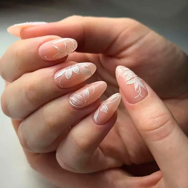 Маникюр весна 2025 (Полупрозрачный Эскиз)