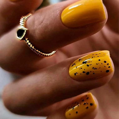 Manicure for short nails