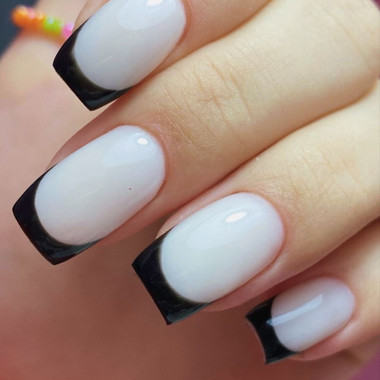 Gel Nails (Minimalism)