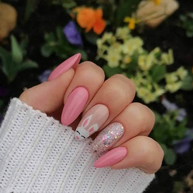 Festliche Oster-Maniküre