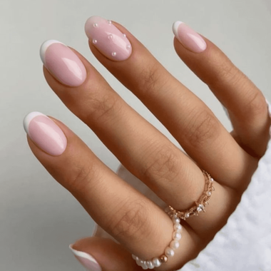 Oval Manicure (French)