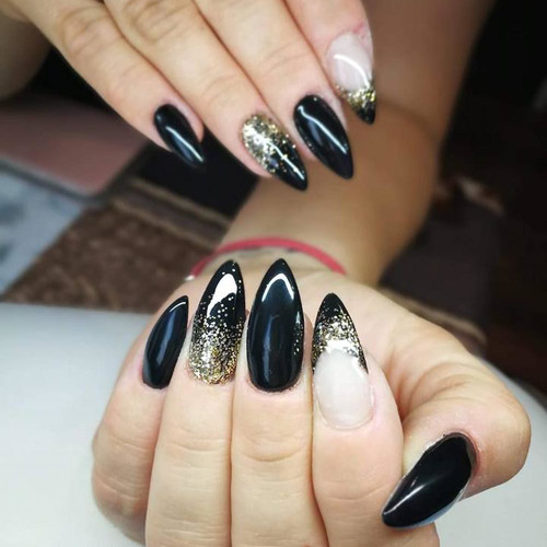 Маникюр 2024 (черный с золотым)