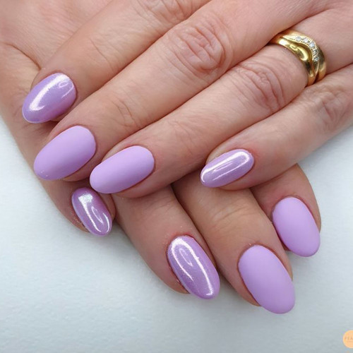 Purple manicure (pastel)