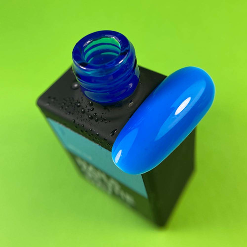 Топ NAILSOFTHEDAY Neon top 04 голубой, 10 ml - Фото №2