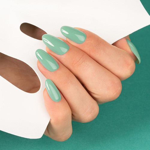 Spring manicure (turquoise)