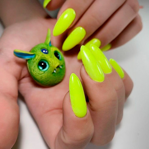 Неоновый маникюр (Желтый неон)