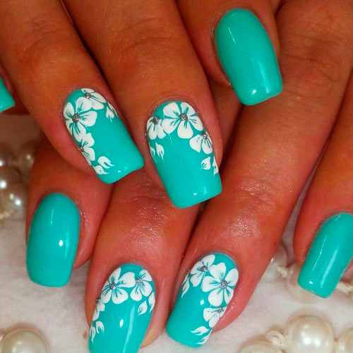 Бирюзовый маникюр (С рисунками)