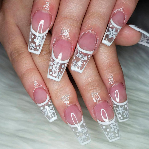 Manicure with winter patterns (Snowy French)
