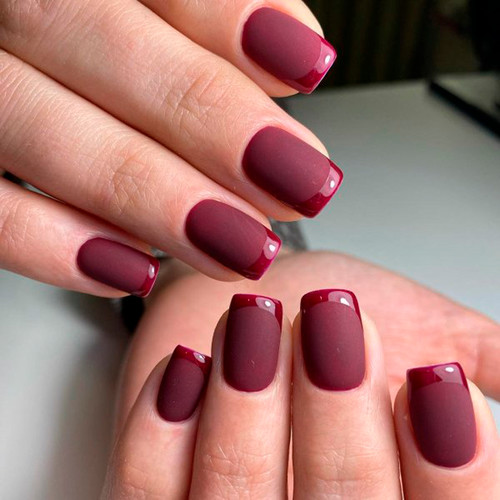 Modny Manicure 2025 (Błyszczący Burgundowy French)