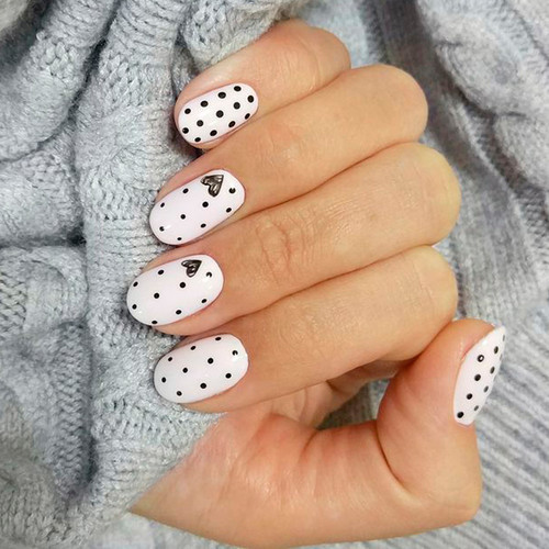 Manicure for short nails 2025 (Polka Dots)