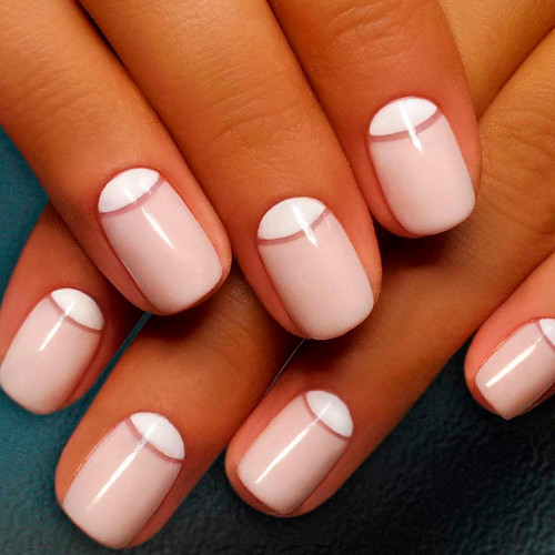 Manicure for short nails 2025 (Moon French)