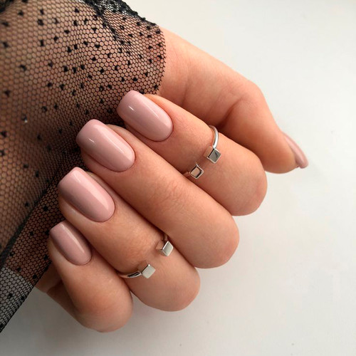 Modny Manicure 2025 (Odcień Kremowy)