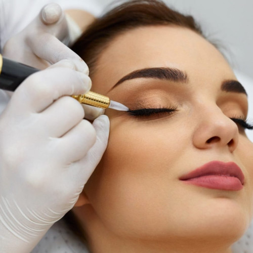 Permanent eyebrow make-up