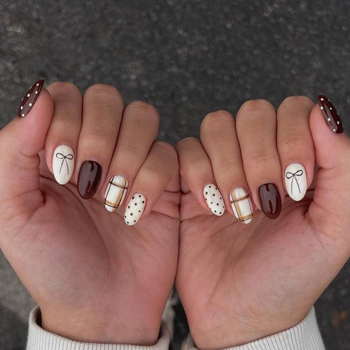 Maniküre zu Neujahr