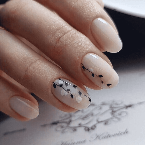 Oval Manicure (Nude with Design)