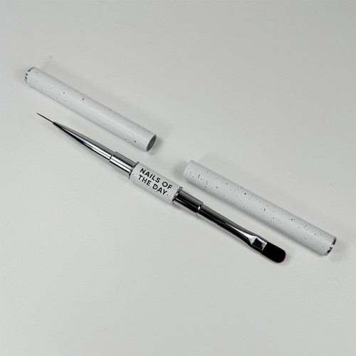 Двусторонняя кисть NAILSOFTHEDAY Professional Brush 2 in 1 Liner Oval - Фото №2