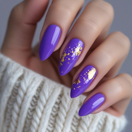 Ногти фиолетовые с золотом