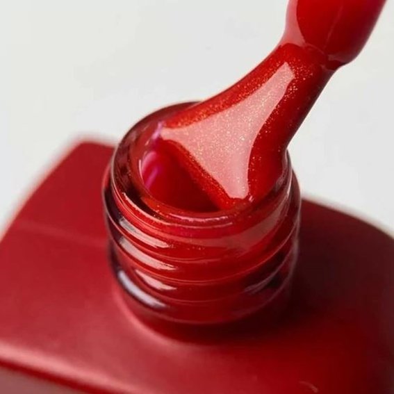 Base DNKa Cover №0002 Gambling classic red with gold shimmer, 12 ml - Фото №2
