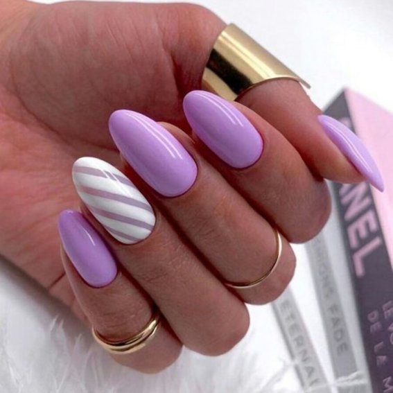 Фиолетовый маникюр (с полосками)
