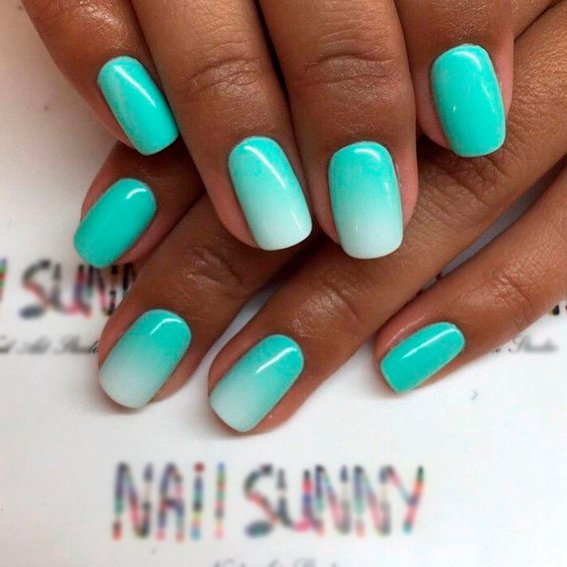Turquoise manicure (With white)
