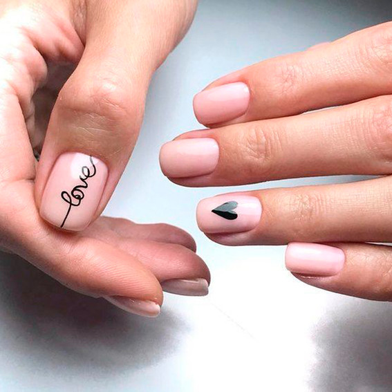 Minimalistyczny manicure (Z Napisami)