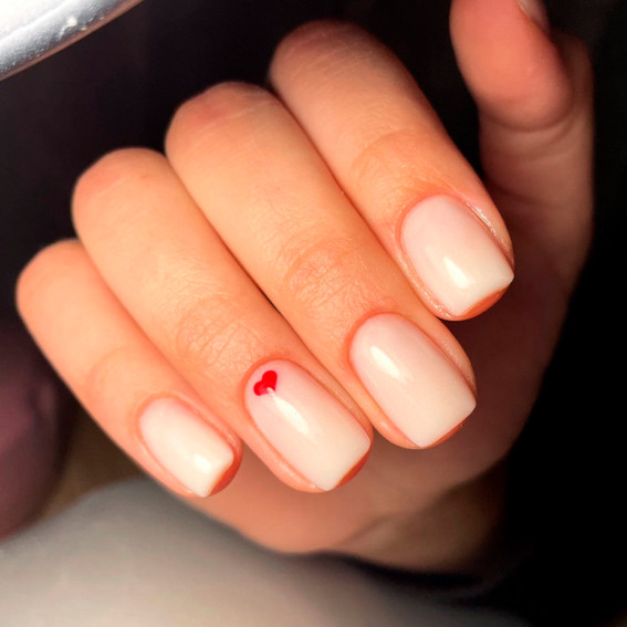 Minimalistyczny manicure (Design z Sercami)