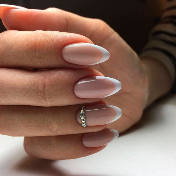 Minimalistyczny manicure (Cyrkonie)