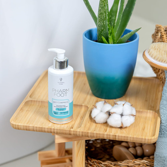 Питательный и успокаивающий крем PHARM FOOT Bio Compress 250 мл - Фото №3