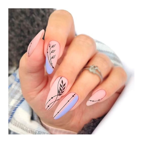 Нежный маниюкюр