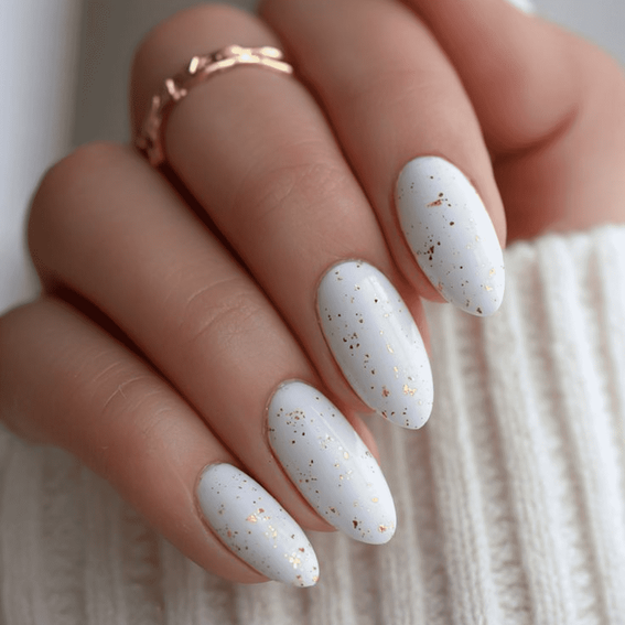 Oval Manicure (with Gold)