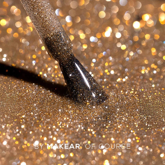 Гель-лак MAKEAR 899 золотой светоотражающий 8 мл - Фото №2