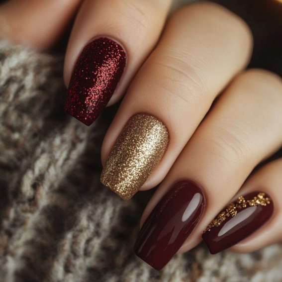 Бордовые ногти с золотом