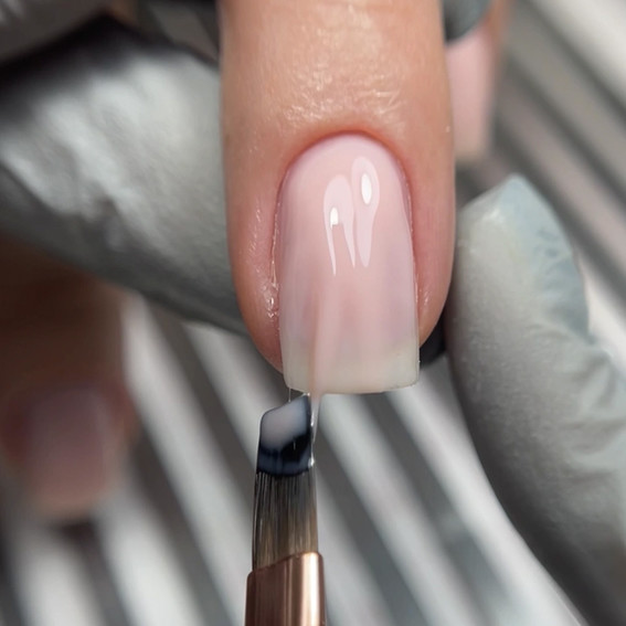 Двухсторонняя кисть DARK бежевая (лайнер 11 мм + плоский квадратный 9 мм) - Фото №3